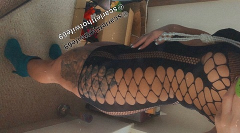 scarletthottwife69 leaked gallery photo 2